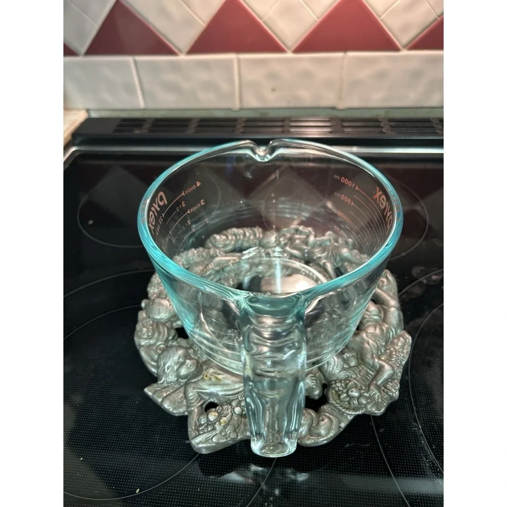 Vintage Pyrex 4 Cup Measuring Cup 1 Liter Clear Glass 32 Oz Made In The USA